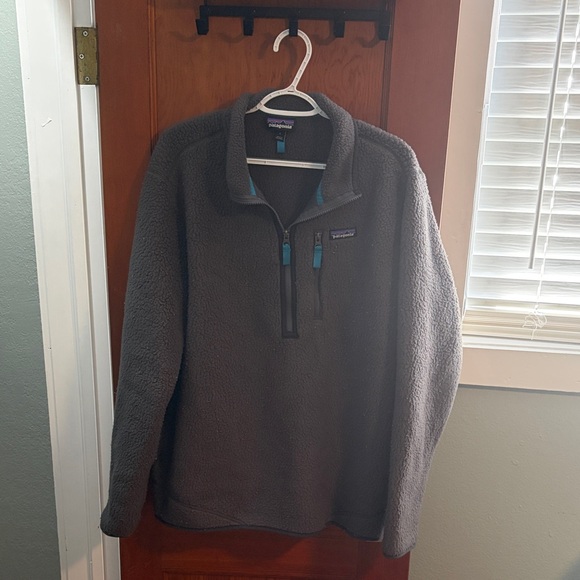 Patagonia Charcoal Fleece Jacket - Picture 1 of 4